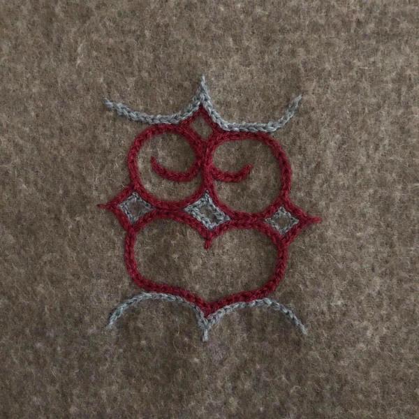 アイヌ文様刺繍フクロウ