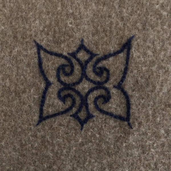 アイヌ文様刺繍バタフライ