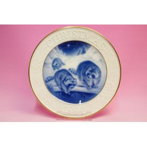 大倉陶園1996年クリスマスプレート「ペンギン」 : 食器のみつはた