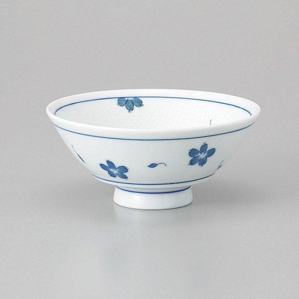 桜持ちやすい茶碗 エンボス加工 約11.8cm 和食器 茶碗 小 ブルー系 日本製 美濃焼 業務用 ...