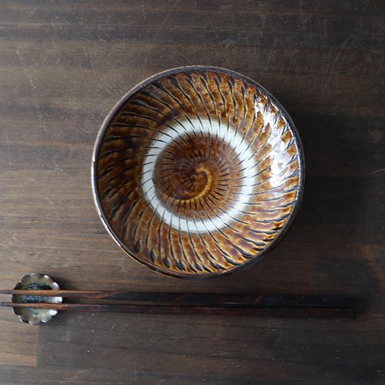 小皿 小鹿田焼 坂本工窯 飛び鉋 飴釉 四寸 取皿 民藝 和食器 日本製 手仕事 約12.5cm