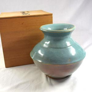 有田焼 小野琥山 花器有田焼/小野琥山 青磁彫 花瓶 ギフト 未使用