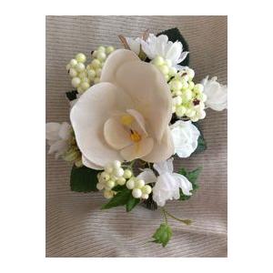 胡蝶蘭のコサージュ・ホワイト : 花れん - 通販 - Yahoo 胡蝶蘭のコサージュ・ホワイト : 花れん - 通販 - Yahoo