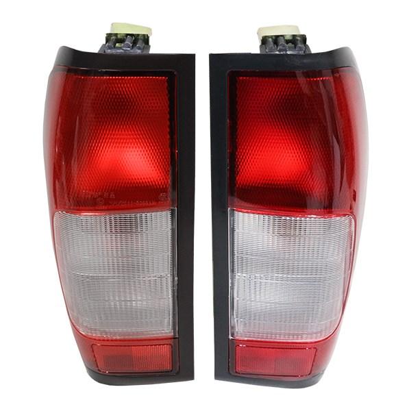 日産 ダットサン D22 ダブルキャブ用 H9/1〜H14/8 コンビテール 左右セット L/R 2...