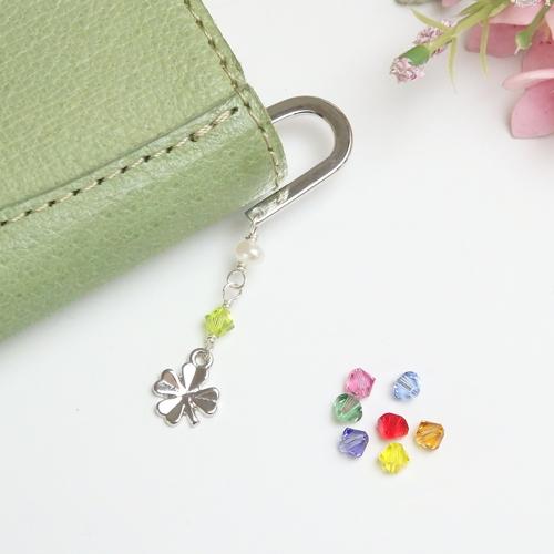 メール便 しおり ブックマーカー クローバー シトラスグリーン 七色 スワロフスキー 金属 メタル ...