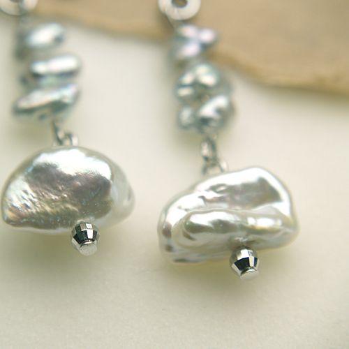 シルバーアコヤケシ 真珠 ケシパールピアス ケシ真珠とシルバーミラーボール シルバーピアス使用 ホワ...