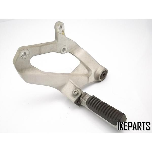 GSX-R1100W (GU75A) 1995年式 純正 タンデムステップ  「左側」 A030J0...