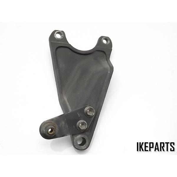 GSX-R1100W (GU75A) 1995年式 純正 エンジンハンガー  「右側」 A033J0...