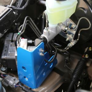 ランドクルーザー70 ブレーキマスターシリンダーストッパー バウリッシュブレーキ マスターシリンダーストッパー・ランクル70