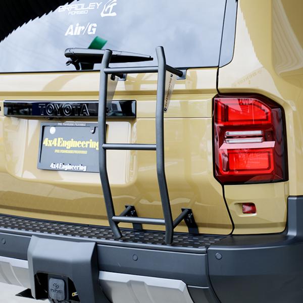 [代引不可]4x4エンジニアリング 黒ブラックリアラダー ランッドクルーザー250