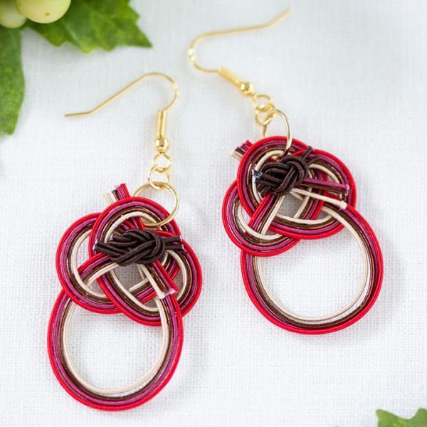 mizuhikigirlさんの水引アクセサリーシリーズ 変わり結びのピアス 茜 | ミズヒキガール ...