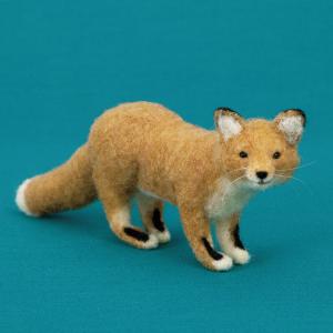 ハマナカ ニードルわたわたでつくるほのぼの動物 キツネ H441-577 さくだゆうこ | フェルト羊毛 キット 羊毛でつくる どうぶつ きつね 狐｜shugale1