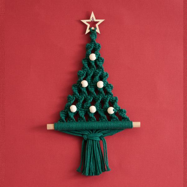 マクラメで作る 星がきらめくクリスマスツリー エバーグリーン 33×25cm | マクラメ クリスマ...