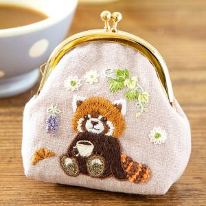 【在庫処分】Chicchiさんの動物刺しゅうキット レッサーパンダさんの のんびりカフェタイム がまぐち | 刺繍キット Chicchi
