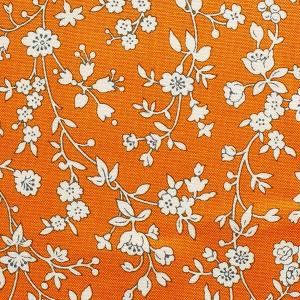 白花 オレンジ地 Marcus fabrics USAプリント生地 Aunt Grace’s Apron巾１１０cm×10cm＝170円（30ｃｍ以上から）｜shugeiya