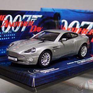ミニチャンプス MINICHAMPS 1/43 007 James Bond GOLD FINGER アストン