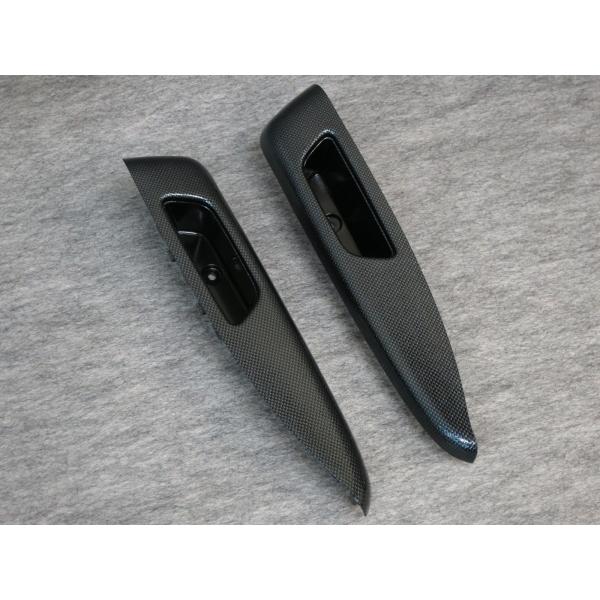 キャラバンNV350(E26)カーボン調.フロントドアアームレスト左右