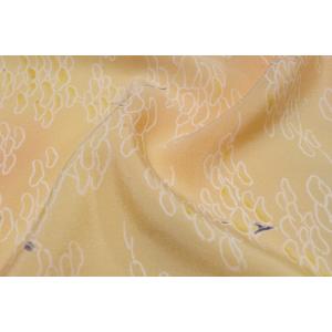 シルク　一越ちりめん　黄色系の地色にぼかし染め、松の文様　（シルク　正絹　和柄　和風　友禅　衣装　生地　着物　はぎれ　ハギレ）