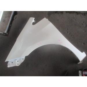 トヨタ NSP120 ラクティス 左・フェンダーパネル フロント 53812-52300 070