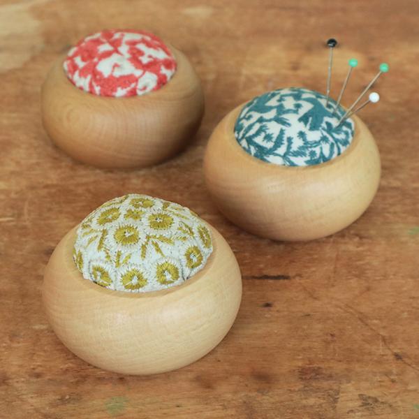 倉敷意匠 点と線模様製作所 刺繍 ピンクッション 針山 手芸 裁縫 ハンドメイド おしゃれ かわいい...