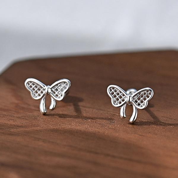 蝶々デザインピアス アレルギー対応 シンプル 小さい 両耳つけっぱなし ピアス アレルギー対応 ネジ...