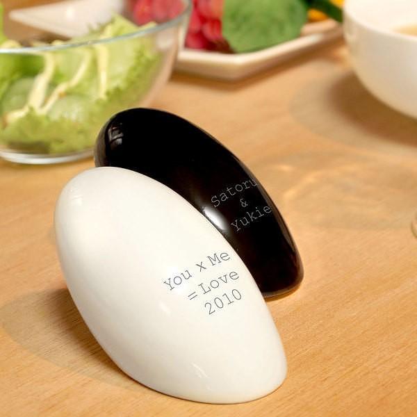 シャトル ソルト＆ペッパーシェーカーズ ホワイト/ブラック 名入れ