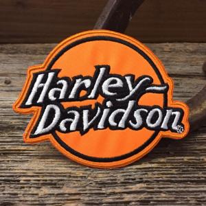 送料無料 ハーレー ワッペン ◆ 刺繍 パッチ HARLEY 英字ロゴ オレンジ アイロン接着可能 CAWP19｜smilemaker2525