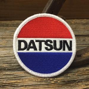 DATSUN 丸型 ワッペン ◆ ダットサン 刺繍 アイロンパッチ 日産 CAWP061｜smilemaker2525