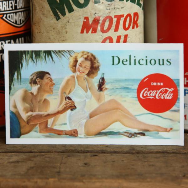 Coca Cola 赤丸ロゴ ビーチのカップル イラスト ステッカー ◆ シール Delicious...