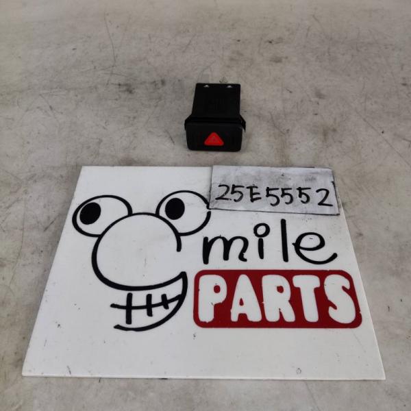 １ＪＡＰＫ　ゴルフワゴン　純正　ハザードスイッチ　１Ａ１−２２−３/２５Ｅ５５５２*同梱不可