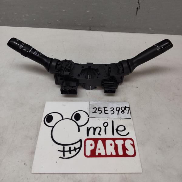 ＮＨＰ１０　アクア　純正　ディマースイッチ　１Ａ３−２１−１/２５Ｅ３９８７*同梱不可