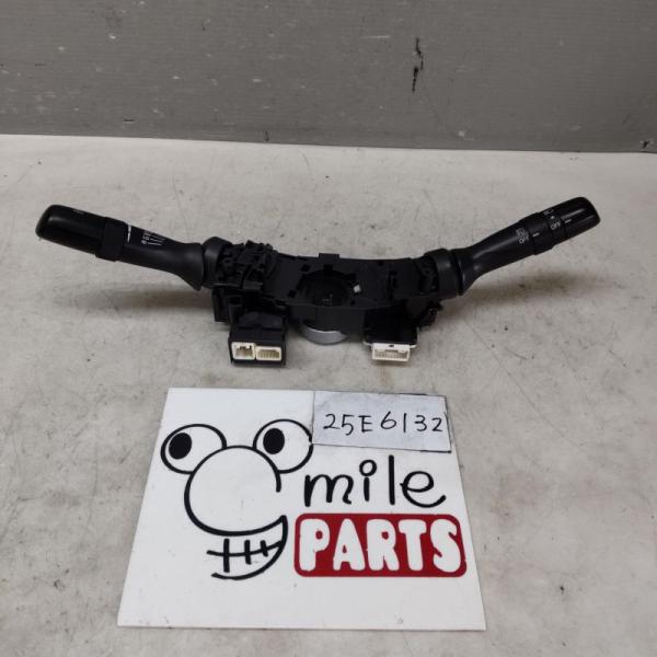 ＧＲＳ１８０　クラウン　純正　ディマースイッチ　１Ａ５−１１−１/２５Ｅ６１３２*同梱不可