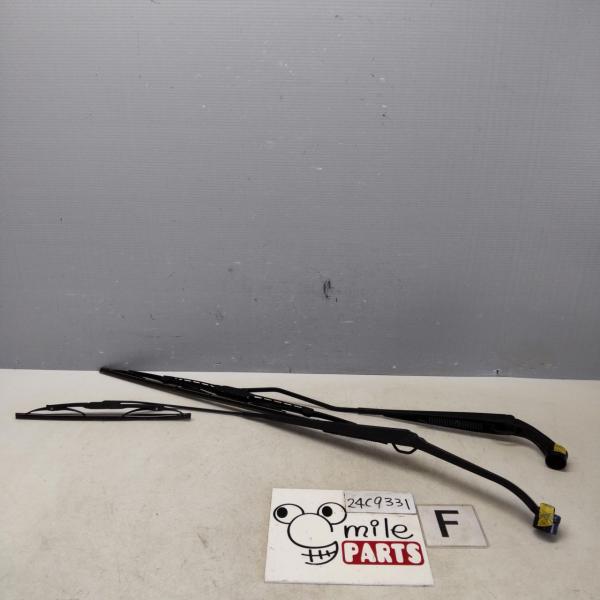 Ｂ１１Ｗ　ｅｋワゴン　純正　左右フロントワイパーアーム　２Ｘ１−１１−５/２４Ｃ９３３１*同梱不可