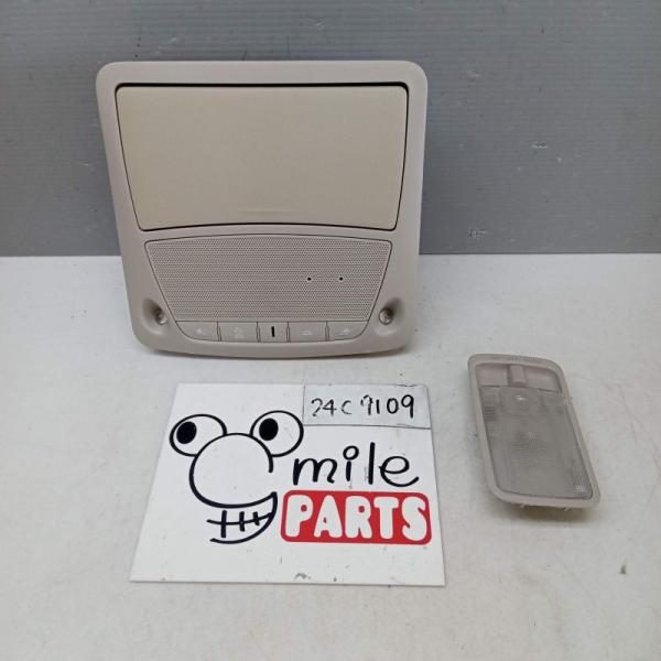 ＡＺＥＯ　リーフ　純正　ルームランプセット　２Ｚ４−１３−２/２４Ｃ９１０９*同梱不可