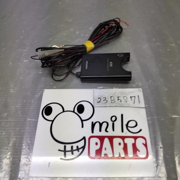 ＣＷＥＦＷＮ　ラフェスタ　社外　ＥＴＣ　ＥＰ−９Ｕ６９Ｖ　２Ｚ６−２−２/２３Ｂ５８７１**同梱不可