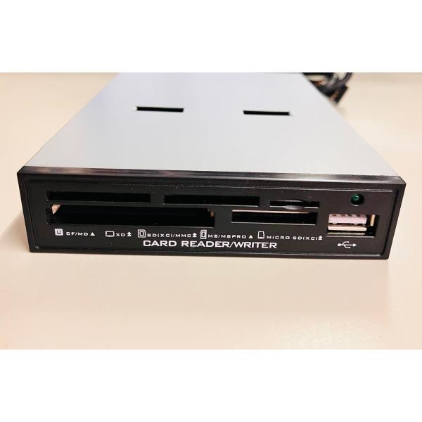 YXS340★中古動作品★内蔵型マルチカードリーダー 3.5インチ 黒 USB2.0　FRONTIE...