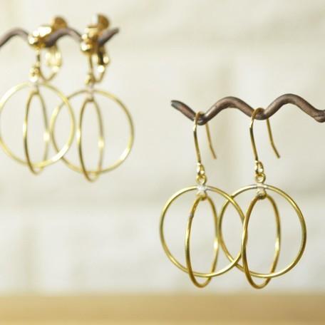 送料無料 1000円均一 ピアス イヤリング ツーリングシーリング ゴールド アンティークアクセサリ...