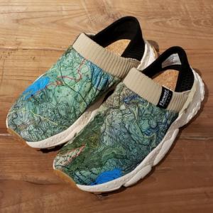 フラワーマウンテン スリップオンスニーカー CAMP The Map FM67068