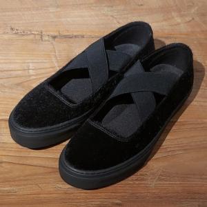 ＳＬＡＣＫ ＰＡＲＥＮ フェイクファースリップオンスニーカー（ブラック）
