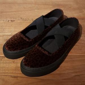 ＳＬＡＣＫ ＰＡＲＥＮ フェイクファースリップオンスニーカー（レオパード）