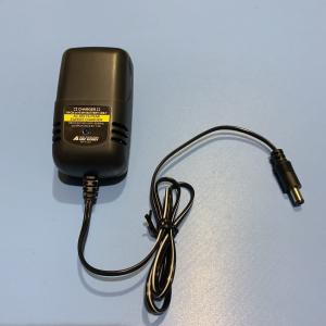 ニッカド電池・ニッケル水素電池用急速充電器、4.8V〜7.2V用 1.2A : 測