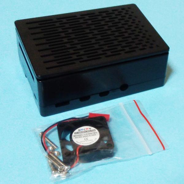 Raspberry Pi 4B用 黒プラスチックケース &amp; 冷却ファン(ファンの回転を制御できるオマ...