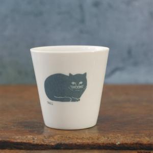 倉敷意匠 トモタケ 極薄白磁コップ 黒猫 クロネコ カップ エッグシェル 軽い 軽量 薄い 湯飲み 湯呑み 陶器 かわいい おしゃれ NH046-22103-01｜somania