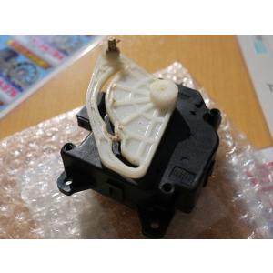新品　トヨタ　純正　エアミックスダンパーサーボ 87106-30351 トヨタ ノア ZRR70G フロント エアミックスダンパーサーボ 純正