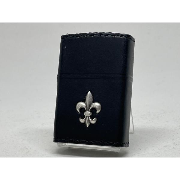 ZIPPO[ジッポー]ワンポイントメタル 革巻ユリ ブラック 2YM-3BK