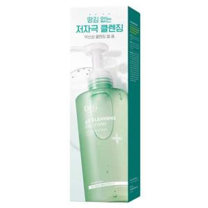 送料無料　ベルサイユのばら オスカル 密着マスク 27ML ×60枚 ベルサイユのばら オスカル＆ロザリー・ラ・モリエール 密着マスク ( 1