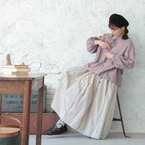はちみつ堂 たなびくラベンダーの編み上げブラウ...の詳細画像4