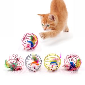 猫用品 おもちゃ 猫ちゃん夢中 おもちゃ マウスの入ったボールケージ カラフル プラスチック製 フェザーワンドスティック付き｜sozu-store