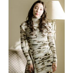 SPECCHIO 公式店 スペッチオ プリーツ タートルネック 長袖 レディース きれいめ トップス プリント ハイネック 大きいサイズ 春 秋 冬 体系カバー