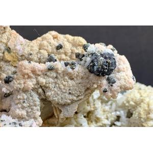 恐竜の卵（サルタザウルス）の化石2032 : ラピス - 通販 - Yahoo